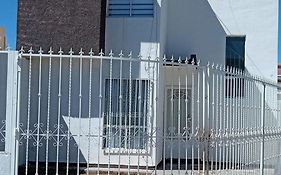 Bonita Residencia Capri A 5 M Del Consulado